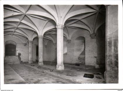 CPM Hampton Court Palace The King's Wine Cellar