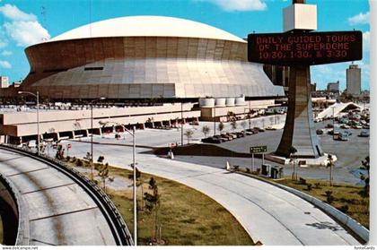 NEW ORLEANS Louisiana USA Louisiana-Superdome Stadion Kuppel Autobahn Downtown P
