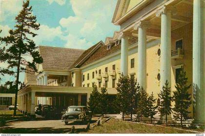 Etats-Unis - Yellowstone national park - Lake hotel - north shore of yellowstone lake has been remodeled recently and ma