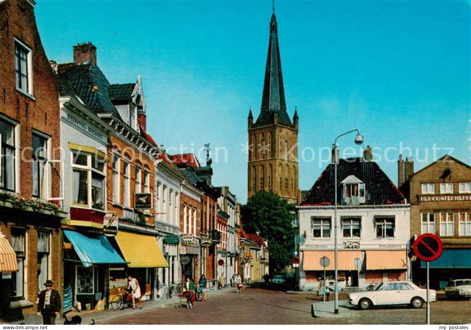 Steenwijk Markt met Nederlands Hervormde Kerk