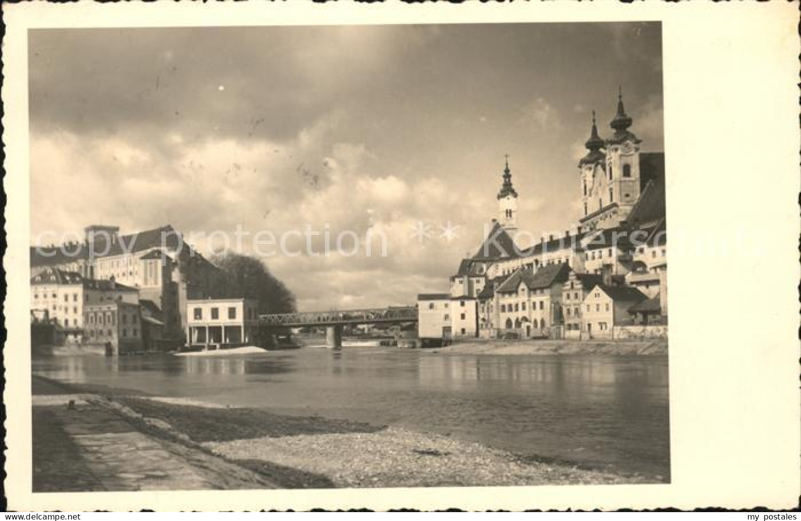 Steyr Enns Oberoesterreich Partie an der Enns Bruecke Michaelerkirche