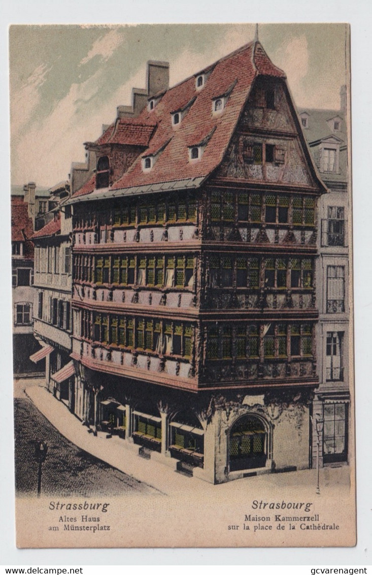STRASSBURG  ALTES HAUS AM MÜNSTERPLATZ