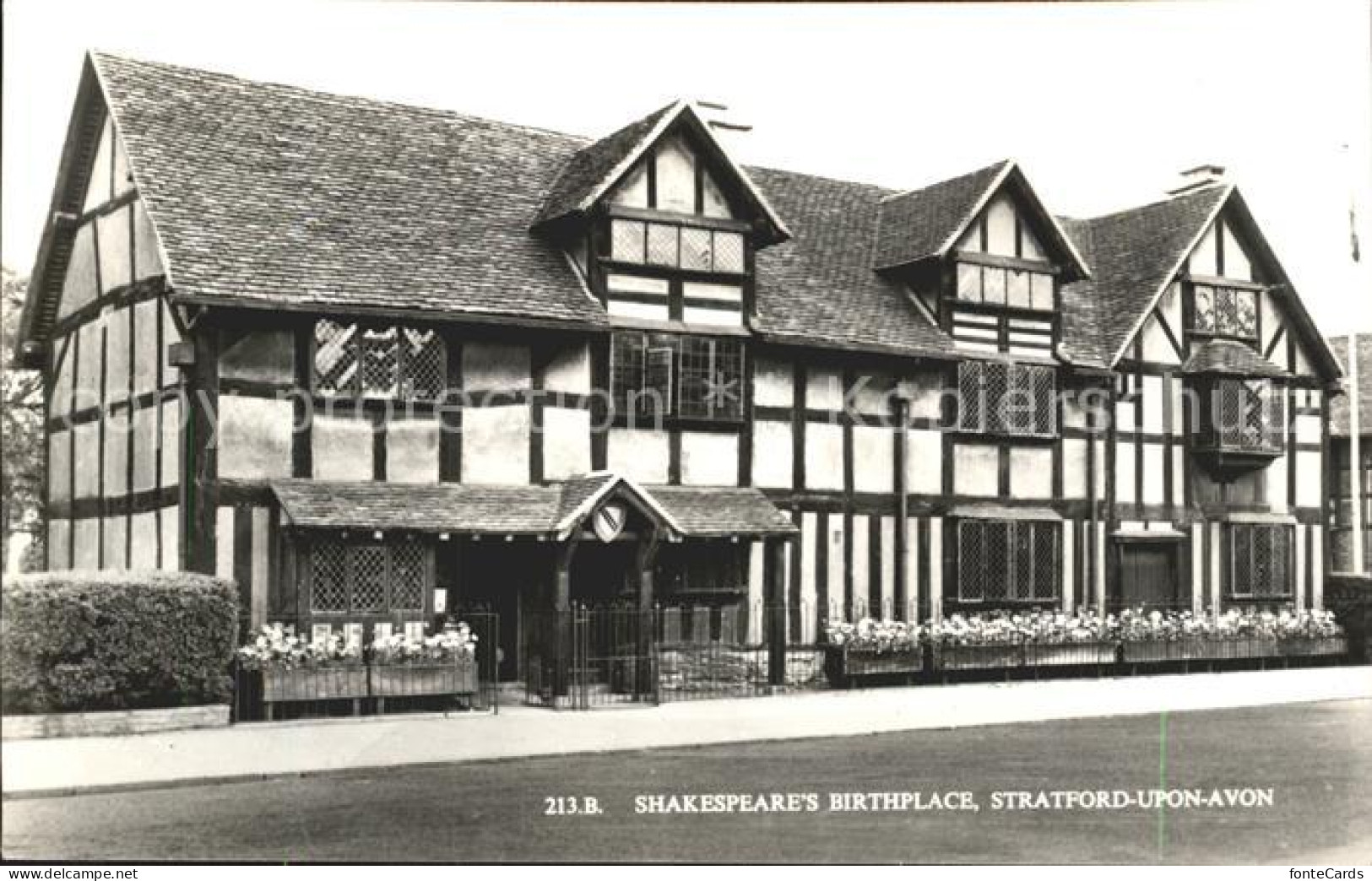 Stratford-Upon-Avon Shakespeares Birthplace
