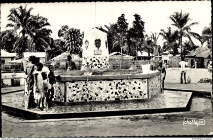 CPA Brazzaville Französisch-Kongo, Bacongo-Brunnen