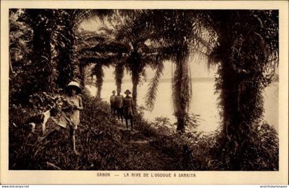 CPA Gabon Gabun, La Rive de l'Ogooue a Samkita