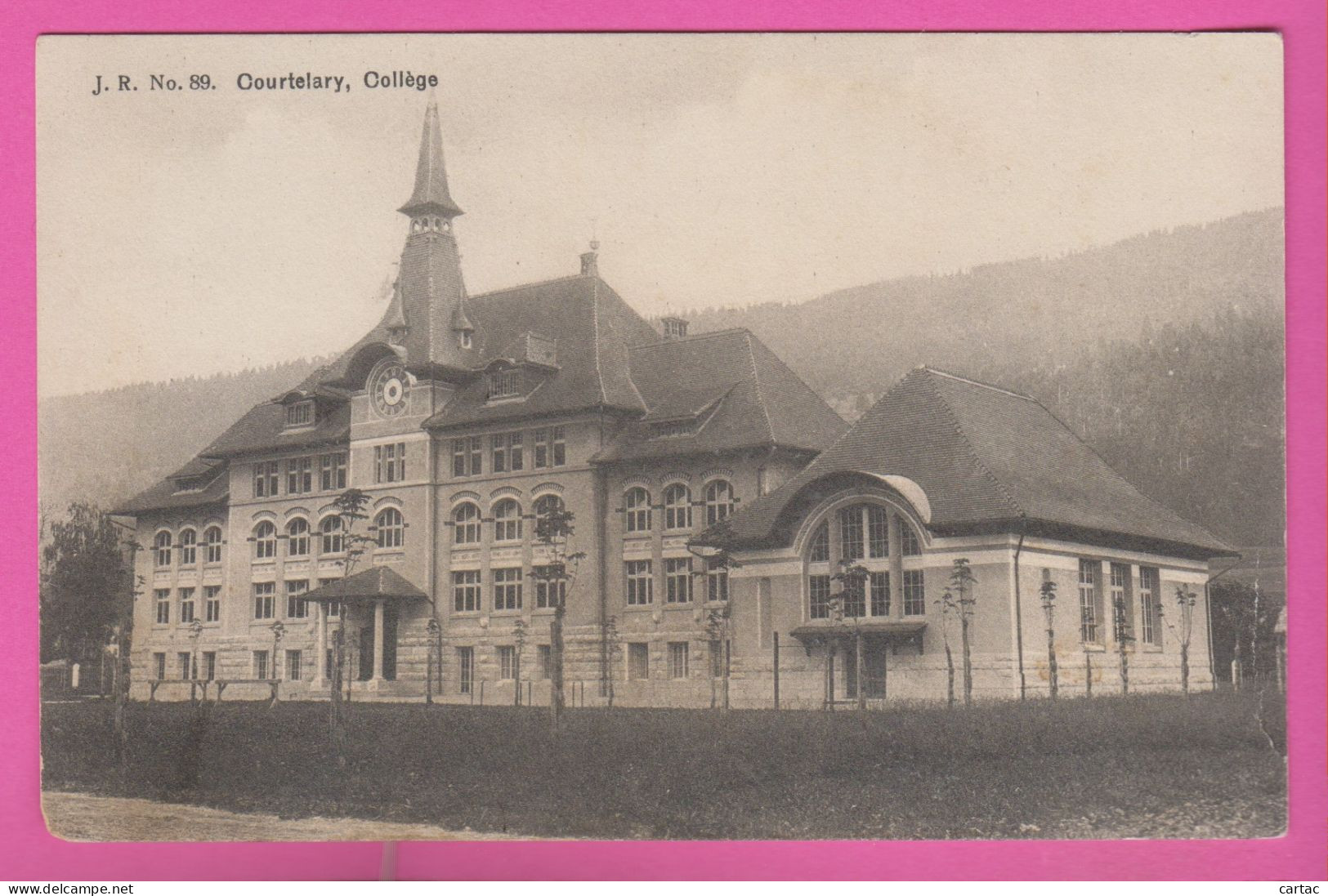SUISSE - COURTELARY - COLLÈGE