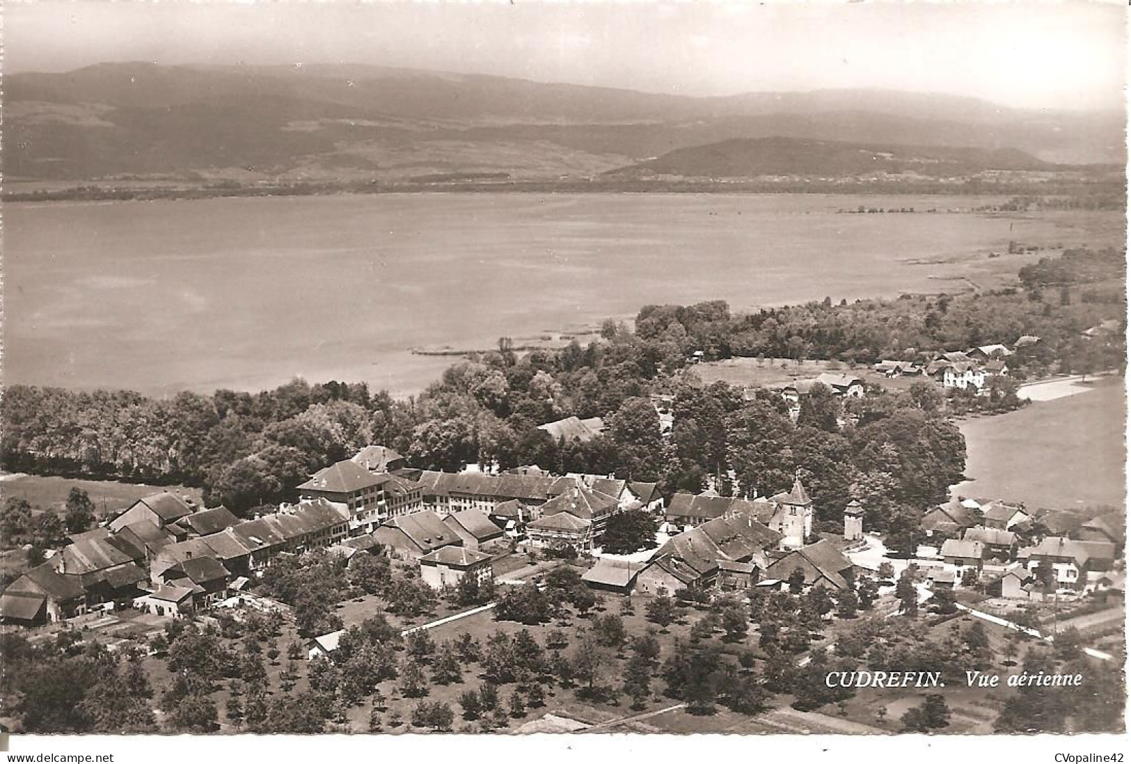 SUISSE - CUDREFIN (Vaud-VD) Vue Aérienne (Photo Edition A. DERIAZ)
