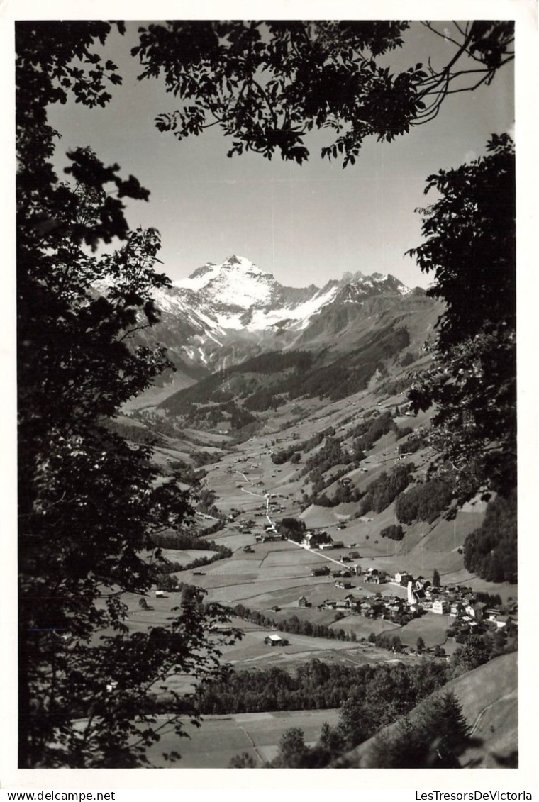 SUISSE - ELM 1000 m mit Hausstock 3160 m - vue sur le village - vue sur le massif montagne - Carte Postale Ancienne