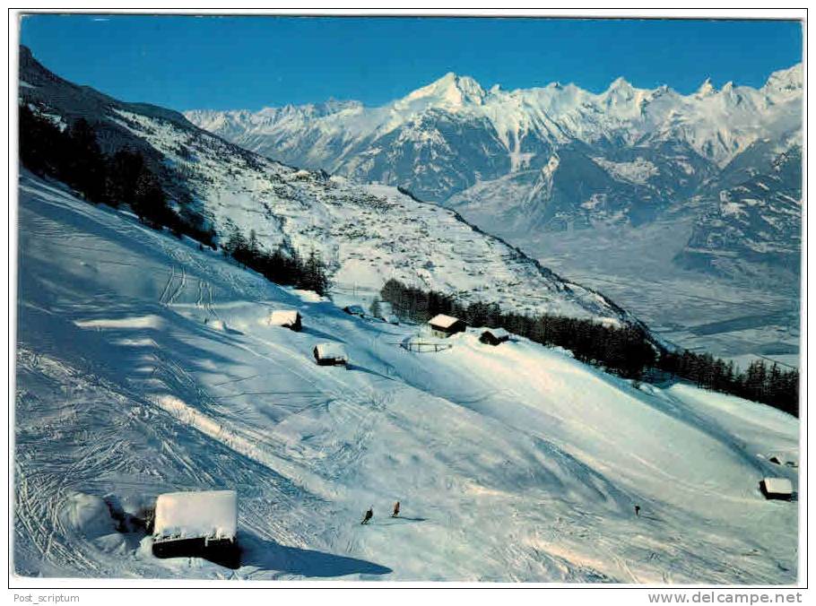 Suisse - Pistes de ski de Veysonnaz - au fond Nendaz