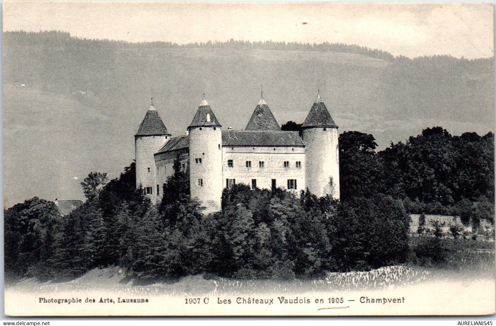SUISSE VAUD - le chateau de Champvent