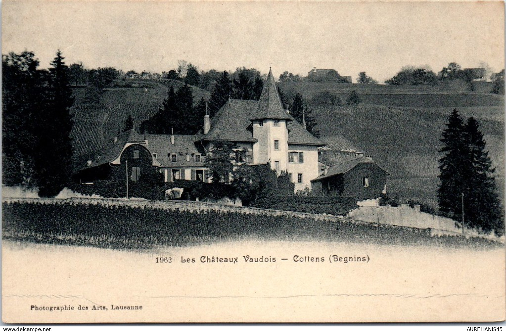 SUISSE VAUD - vue du chateau de Cottens