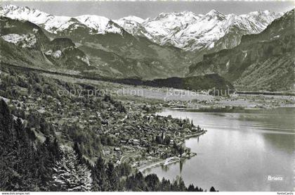 Brienz Brienzersee BE Brienzersee See Dorf Berge Schnee Wald Vogelperspektive