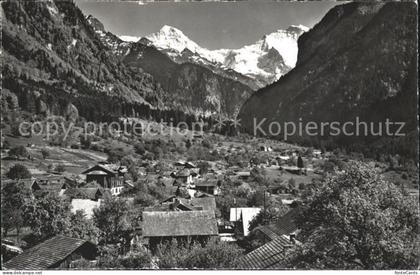 Gsteigwiler mit Moench und Jungfrau