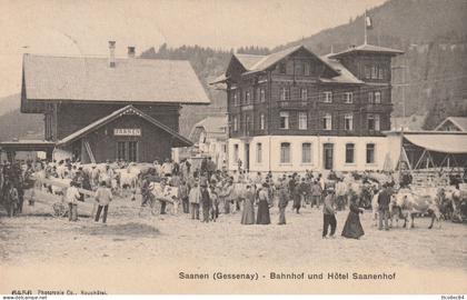 CPA-SUISSE-SWITZERLAND-SAANEN-GESSENAY-Bahnhof und hôtel Saanenhof-Animée