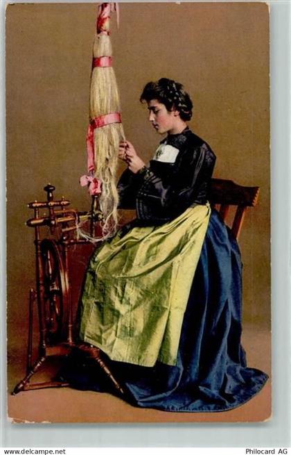 3380 Wangen an der Aare - Mädchen in Tracht aus dem Oberaargau am Spinnr... - 10583871
