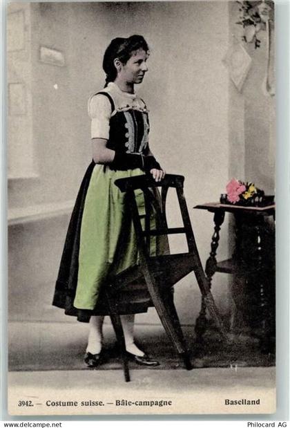 Trachtenfrau BL - 39372664