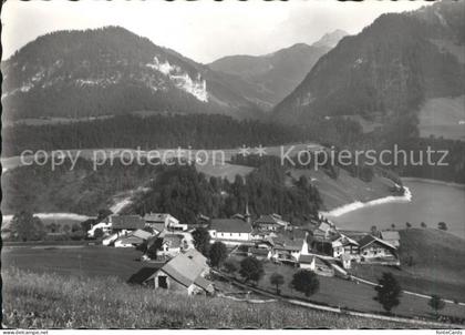 Cresuz et le Lac de Montsalvens