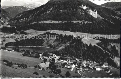 Cresuz Lac de Montsalvens et les Gastlosen