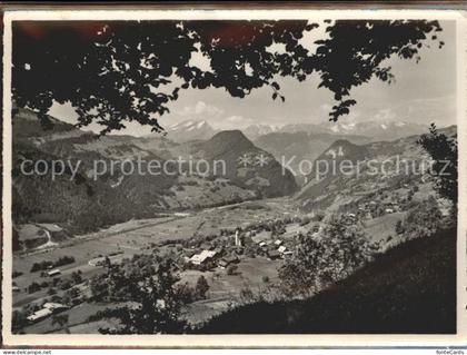 Fanas Panorama gegen Klus Calanda und Graue Hoerner