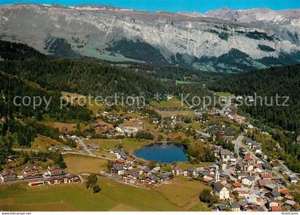 Laax Fliegeraufnahme mit Flimserstein