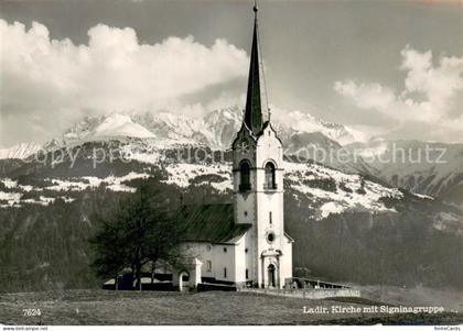 Ladir Kirche mit Signinagruppe