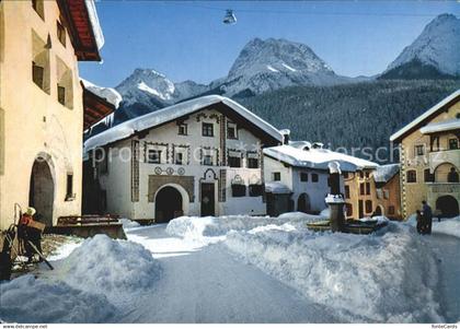 Scuol Tarasp Vulpera Dorfplatz Scuol Lischanagruppe