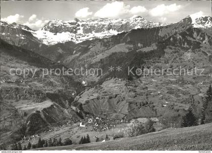 Seewis GR Gruesch Fanas mit Schesaplana und Sassauna