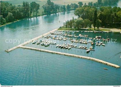 Landeron Le Fliegeraufnahme Hafen