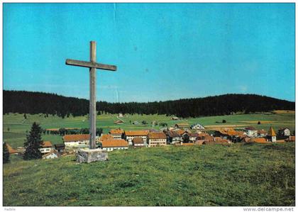 Carte Postale Suisse La Brévine et la croix du calvaire trés beau plan