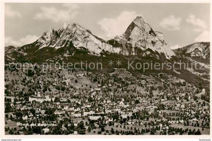 Schwyz SZ mit den Mythen