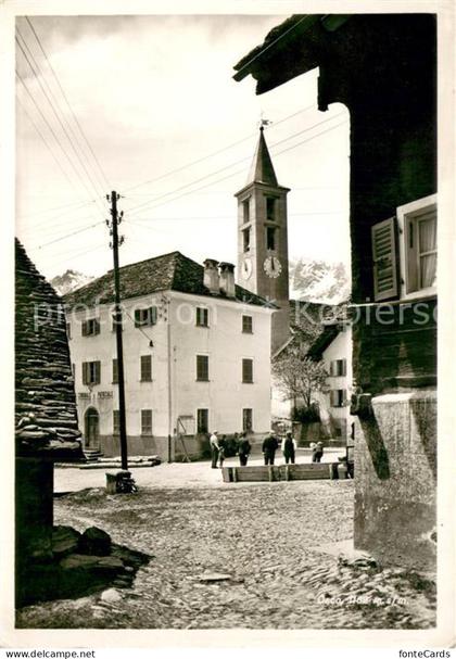 Osco TI Dorfpartie mit Kirche