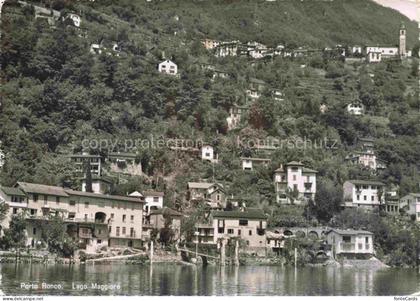 Porto Ronco Lago Maggiore Lago-Maggiore Uferort Haeuser Berghang Kirchturm Seeuf