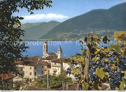 Vira Gambarogno Dorfpartie mit See