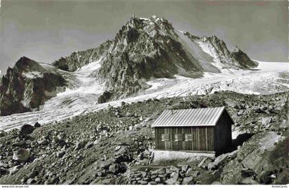 Cabane d Orny 2688m Trient VS Cabane et le Portalet