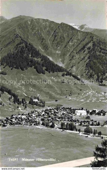 Muenster Goms VS Oberwallis Goms Bergdorf Talansicht Wiesen Wald Berge Siedlung