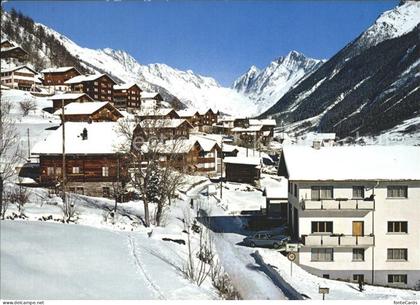 Wiler Loetschental Dorfpartie mit Loetschluecke und Schinhorn