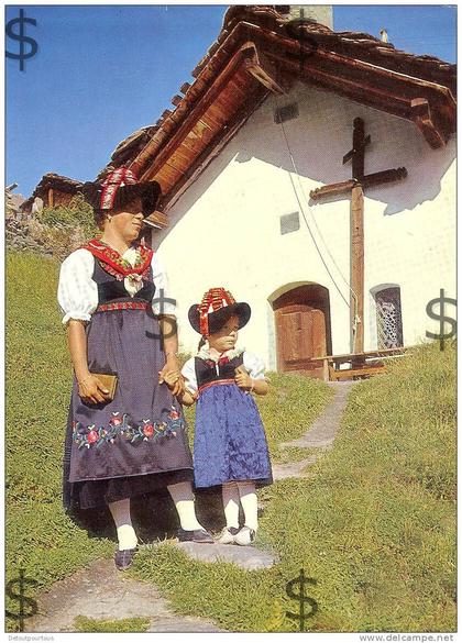 Costumes d'Evolène à la Forclaz sur Evolene 1964 ( posté de Morgins Valais Suisse )