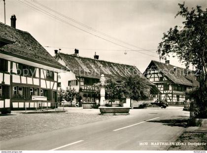 Marthalen Dorfpartie Brunnen Fachwerkhaeuser