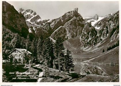 Seealpsee Saentis IR Berggasthaus Seealpsee mit Altmann und Saentis