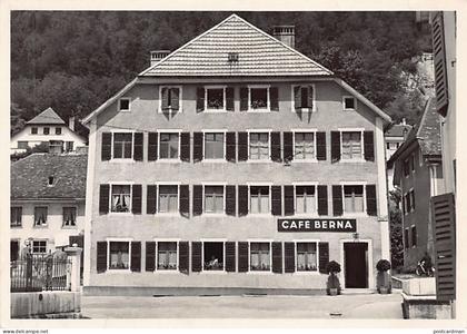 Suisse - SAINT-IMIER (BE) Café Restaurant Berna - Propr. E. Schafroth - FORMAT DE LA CARTE POSTALE 15 cm x 10 cm
