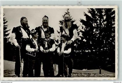 1663 Gruyères - Deux generations Armaillis - 10610600