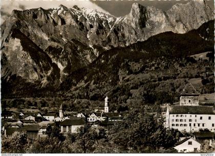 Maienfeld mit Falknis