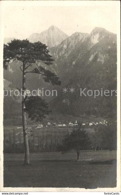 Jenins Gesamtansicht mit Alpen