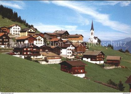 Ladir Ortsblick mit Kirche