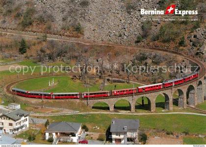Rhaetische Bahn Bernina-Express Kehrviadukt Brusio