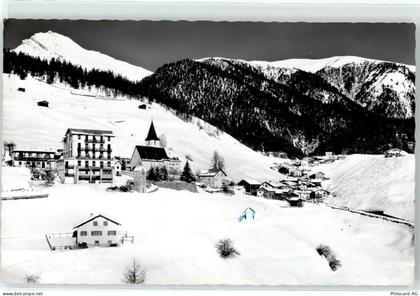 7494 Wiesen GR - Blick mit Valbellahorn - 51715253