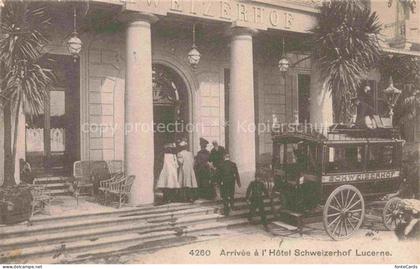 Lucerne  LUZERN LU Arrivée à l'Hôtel Schweizerhof