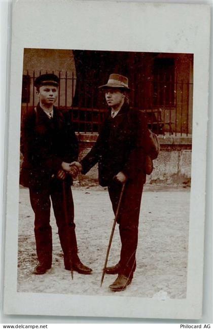 2072 St-Blaise 1910 Privatfoto AK Junge Männer Spazierstock Rucksack Win... - 52286425