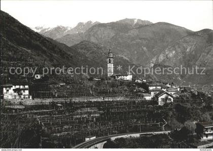 Intragna TI Kirchenpartie