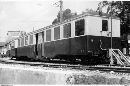 LIGNE DE CHEMIN DE FER Lausanne- Echallens - Bercher, Remorque à Lausanne , photo en 1961 format carte ancienne.